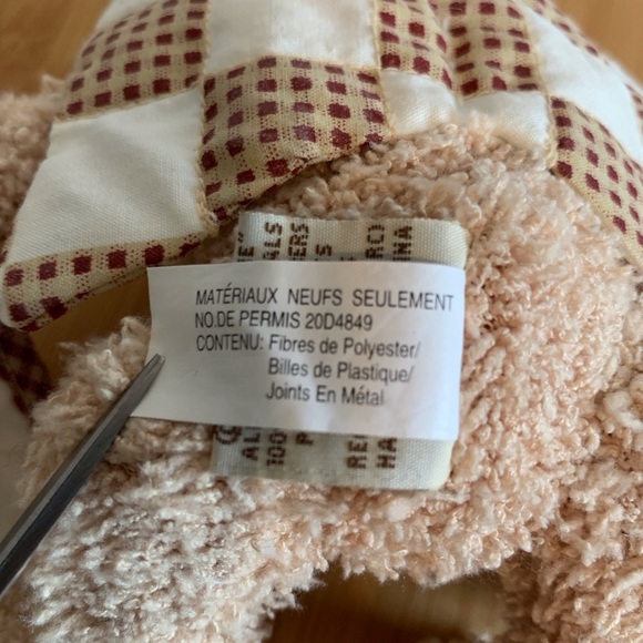 GANZ (9) Beige and Red Stuffed Bear with Heart - Picture 10 of 10